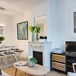 Paris Central Sevigne Residence
