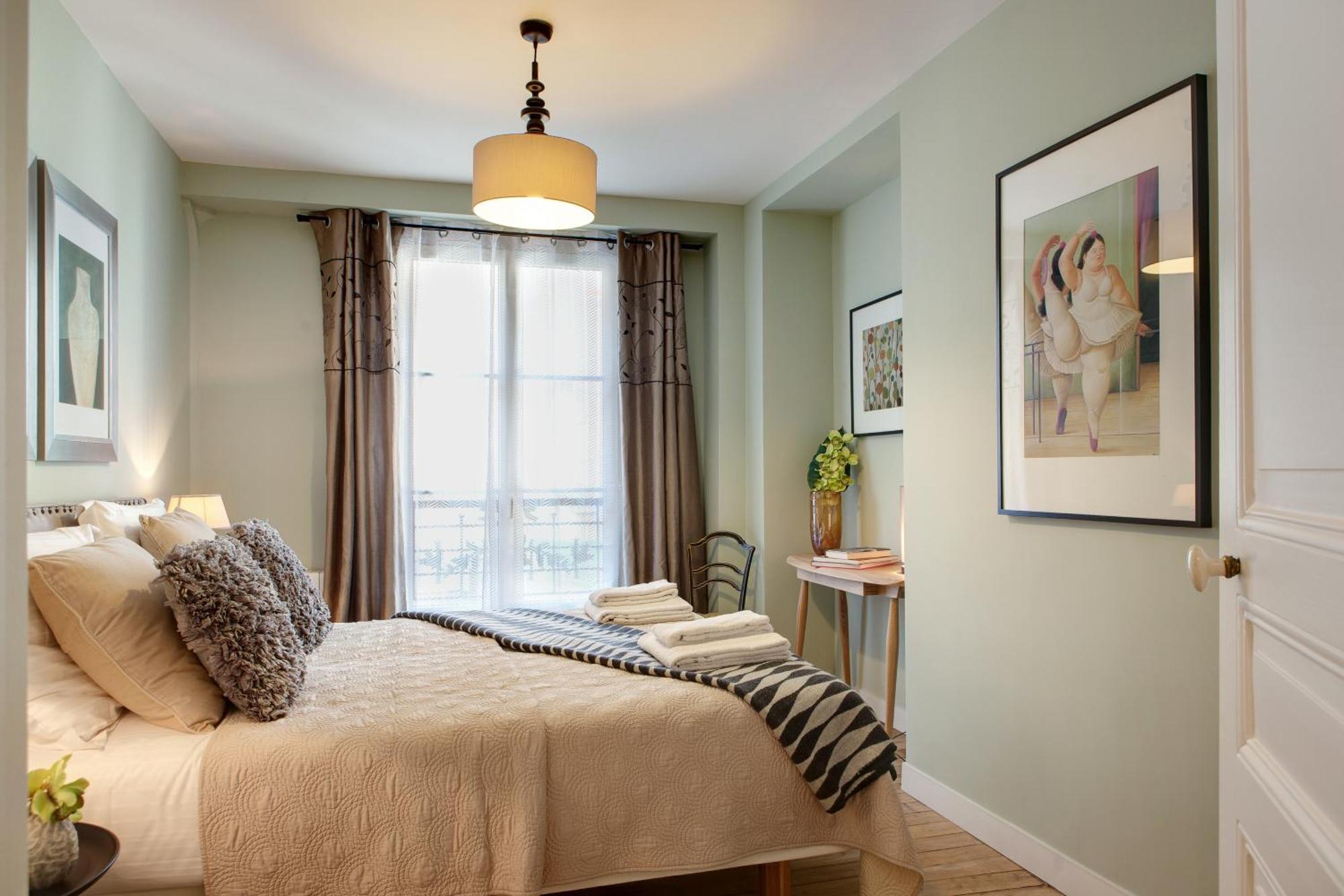 Sevigne Apartment Paris